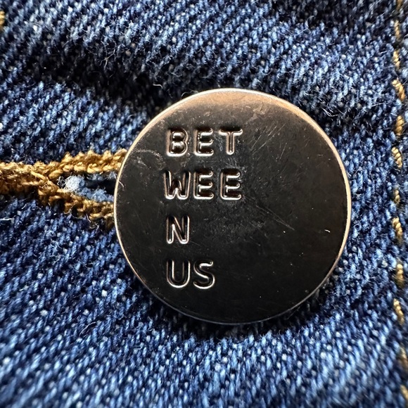 Between Us. Classic Blue Distressed Jean Jacket LARGE - Picture 9 of 16